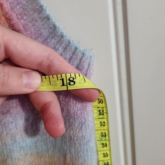 Multicolor Sleeveless Sweater Vest - Picture 5 of 7